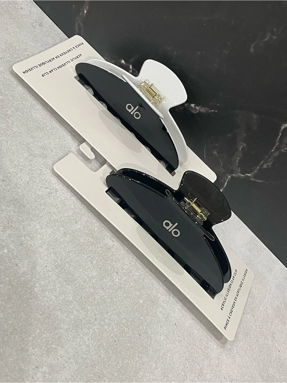 Alo acrylic illusion hair clips brand new